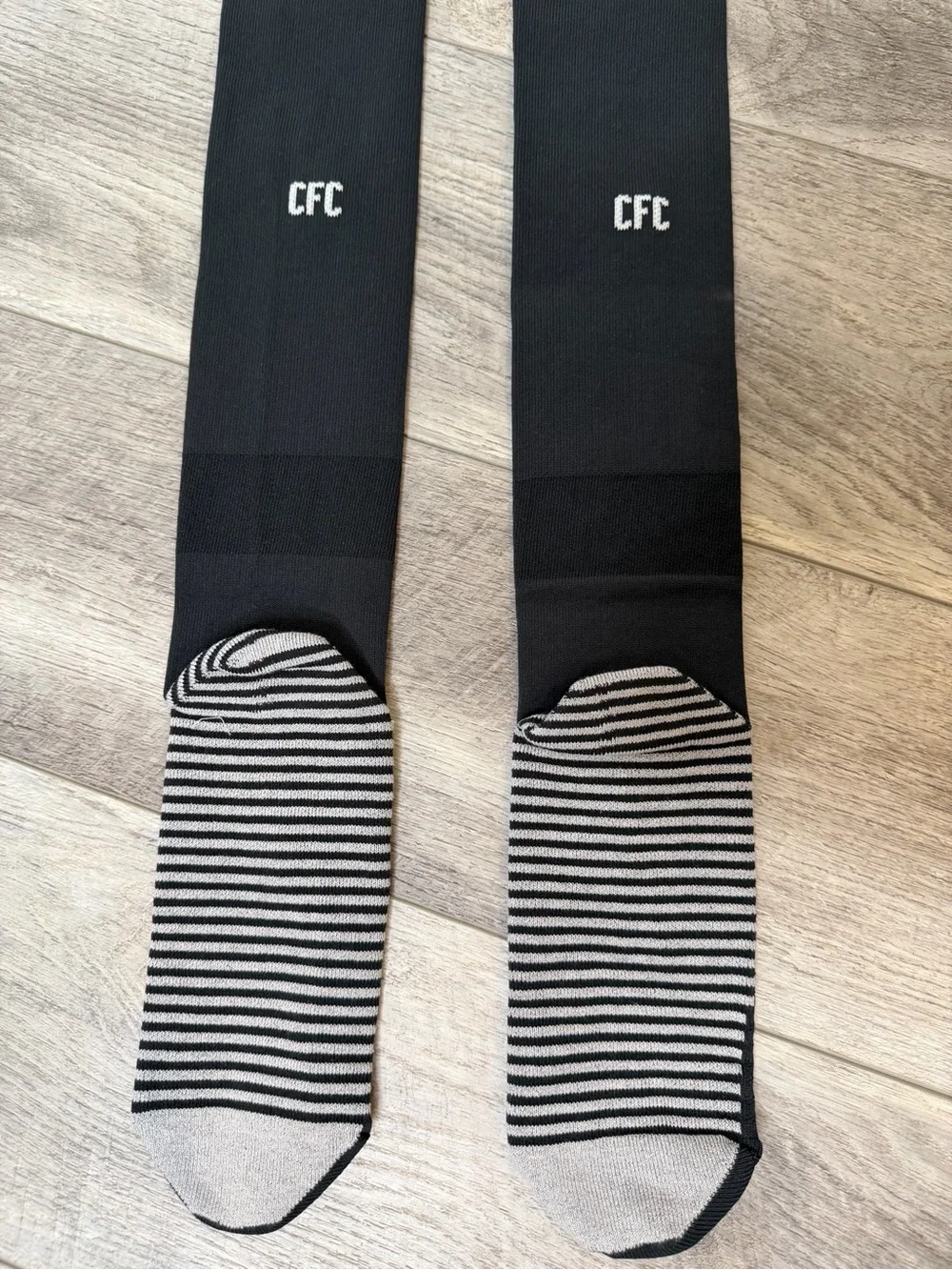 Nike Chelsea 3rd Kit 25/26 Black and White Athletic Knee-High Socks LG size 8-12